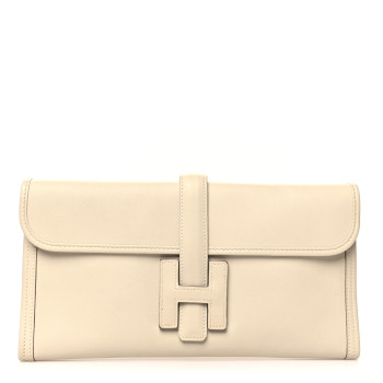 an Hermes Swift Jige Elan size 29 Clutch in the Craie (cream) color